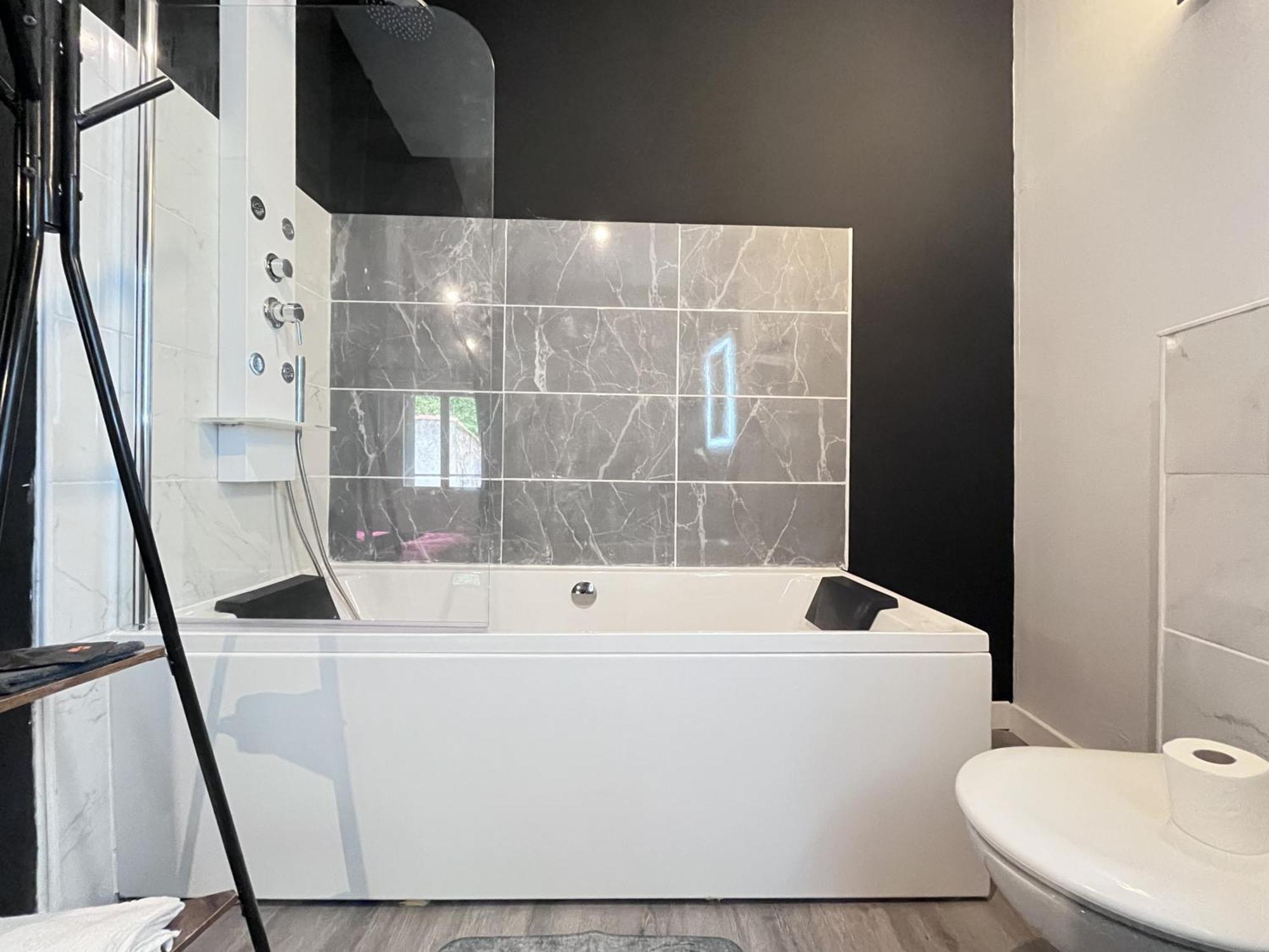 Apartment Baignoire Centre Narbonne