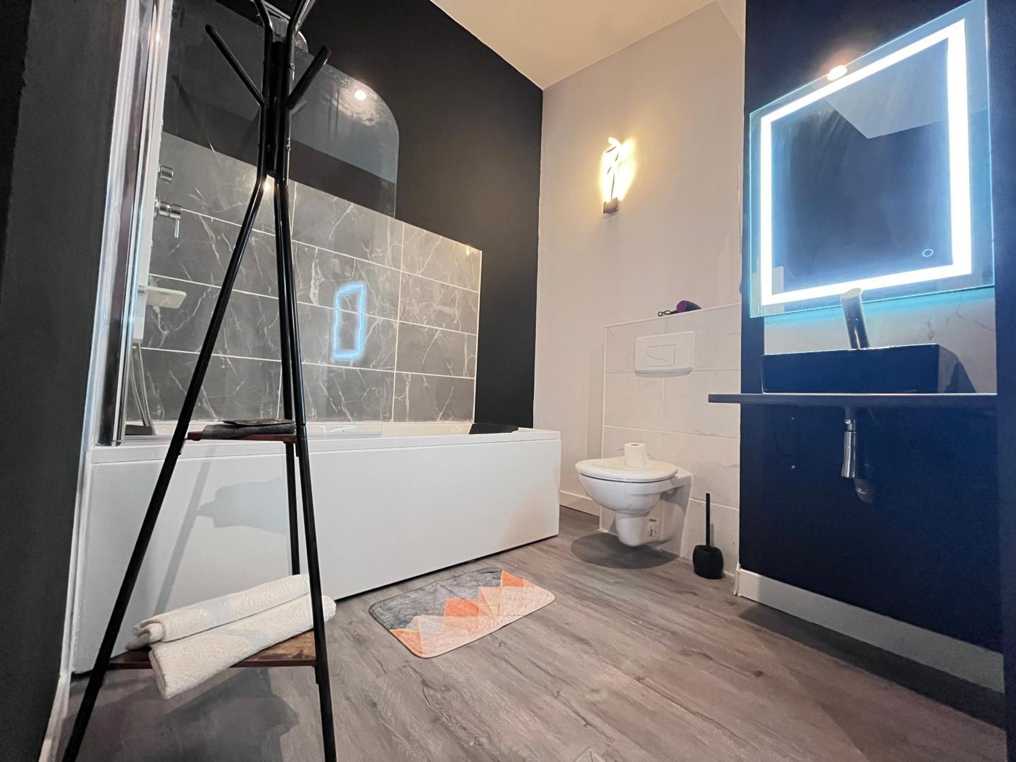 Apartment Baignoire Centre Narbonne